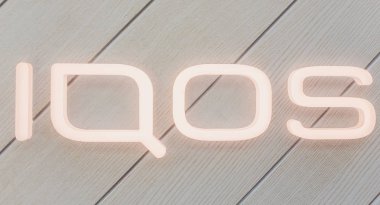 Ufa, Rusya, 28 Aralık 2018: Ufa'da Iqos mağazası.