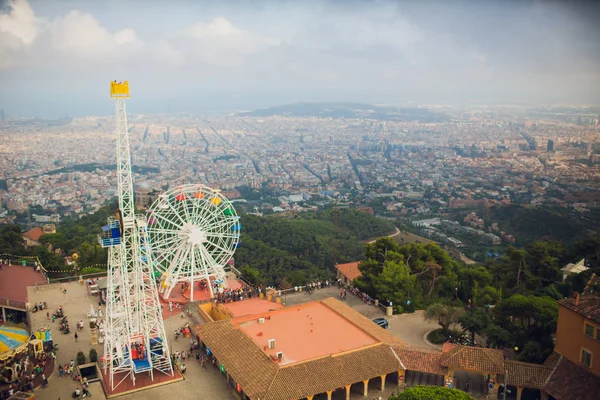 Vista della città di Barcellona da lontano. Spagna . — Foto Stock