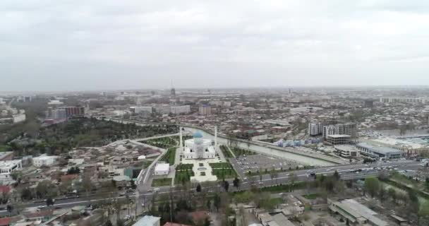 Oezbekistan Tasjkent minor grootste masjidi luchtfoto Cityscape. — Stockvideo