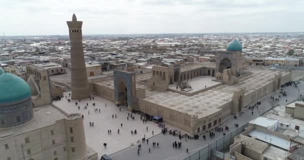 Den underbara insidan av kalon moskén Bukhara, Uzbekistan. Unescos världsarvs. — Stockvideo