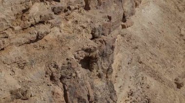 Makhtesh Ramon kraterde Negev Çölü, İsrail.
