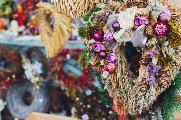 Decorative beautiful gentle wreath with multicolored flowers. — Stock Photo, Image