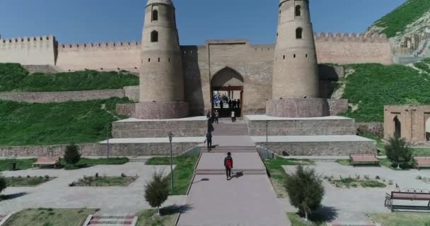 Vista de la fortaleza Hisor en Tayikistán, Asia Central . — Vídeos de Stock