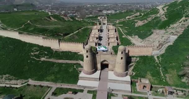 Nézd Hisor erőd, Tádzsikisztánban, Közép-Ázsia. — Stock videók