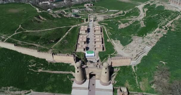 Vista de la fortaleza Hisor en Tayikistán, Asia Central . — Vídeo de stock