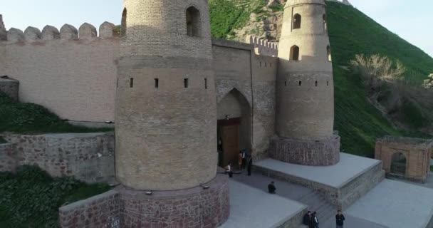 中央アジアのタジキスタンの Hisor 要塞の景色. — ストック動画