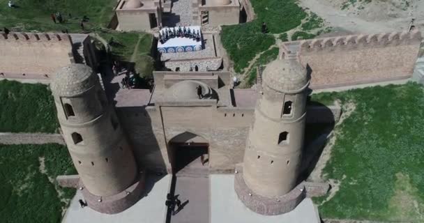 Vista da Fortaleza de Hisor no Tajiquistão, Ásia Central . — Vídeo de Stock