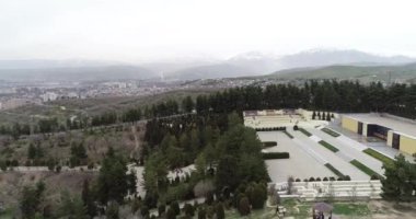 Duşanbe, Tacikistan - 12 Haziran 2018: Tacik başkentinin şehir manzarası - Duşanbe. Tacikistan, Orta Asya.