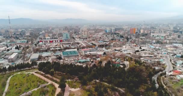 Paisaje urbano de la capital tayika - Dushanbe. Tayikistán, Asia Central. tonificación moderna — Vídeo de stock