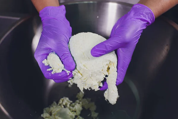Traditional Cheese Making In A Small Company. Cheese Maker Hands Close-up Top View. — Stock Photo, Image