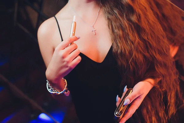 Hő-nem éget dohány termék technológia. e-cigaretta dohányzás előtt. — Stock Fotó