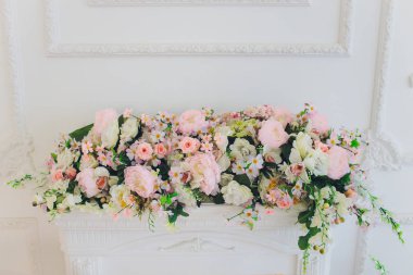 Farklı Çiçekler yapay Plastik Çiçek Buketi.