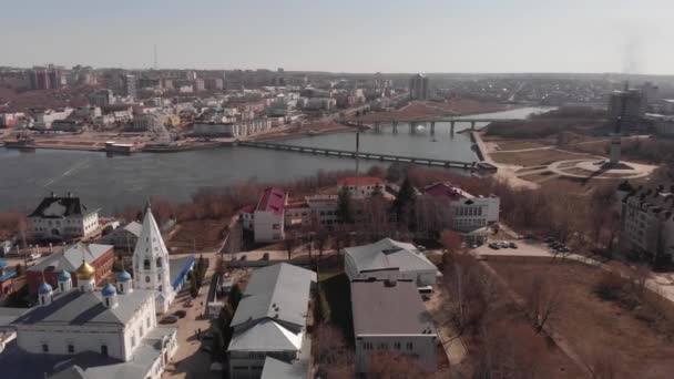 Churches and their elements of the convent in the city of Tsivilsk in Chuvashia,filmed on a summer evening. — Stock Video