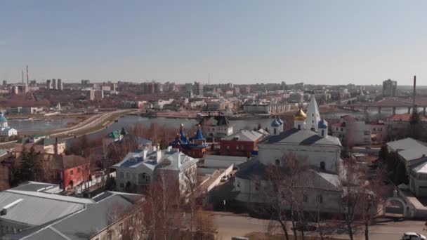 Churches and their elements of the convent in the city of Tsivilsk in Chuvashia,filmed on a summer evening. — Stock Video