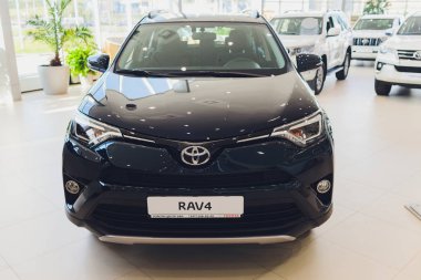 Ufa, Rusya, 1 Temmuz 2019: Toyota Rav4 Japon otomobil üreticisi Toyota tarafından üretilen kompakt bir crossover Suv.