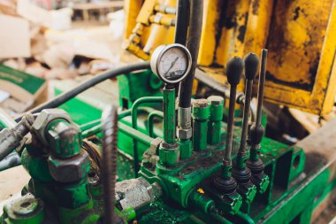 Kağıt atık atık hazırlama tesisi daha fazla bertarafı ve geri dönüşümü için tuşuna basarak için özel ekipman.