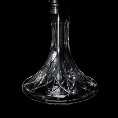 nargile parçası, modern tasarım, siyah bir arka plan üzerinde.