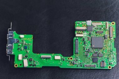 DSLR kompakt kamerasından elektronik panolar..