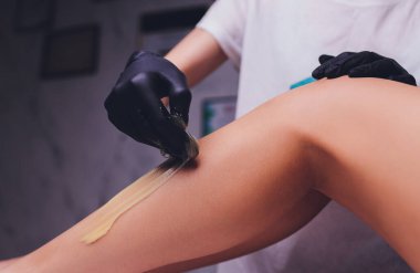 Şekerleme: bacaklarda sıvı şeker ile sonlanma.