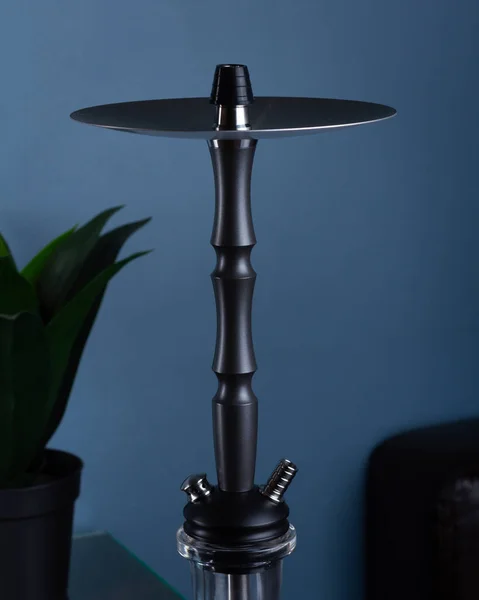 Deel van de hookah, modern design, op een achtergrond. — Stockfoto