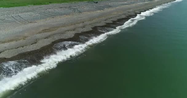 La playa del mar de Okhotsk. — Vídeo de stock