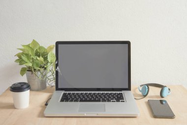 Bilgisayar Laptop boş ekran Mockup yaratıcı tasarım teknoloji kalıp için.
