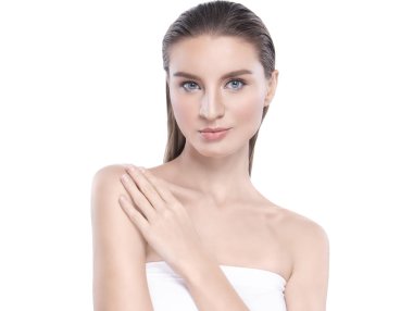 Mükemmel yüz derisi ile Güzellik Genç kadın. Reklam tedavisi spa ve kozmetoloji için jestler. 