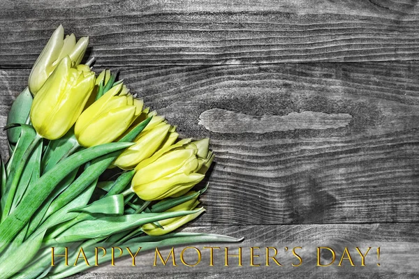Glücklicher Muttertag Gelbe Tulpen Auf Einem Hölzernen Hintergrund Stil Noir — Stockfoto