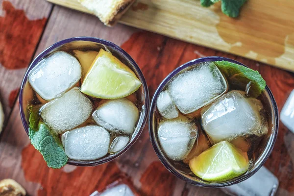 ROM buz kokteyl. üstten görünüm, kopya alanı