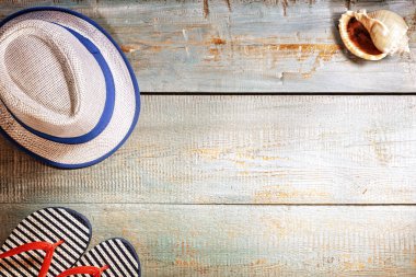 Tatil plaj aksesuarları ile arka plan. üstten görünüm. kopya alanı