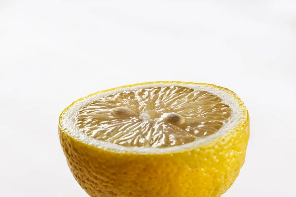 Наполовину Лимонний Цитрусовий Фрукт Ізольований Білому Тлі Відсічний Контур Копіювання — стокове фото