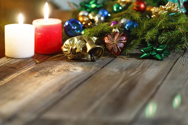 Noel Arka Plan Noel Süslenmiş Köknar Ağacı Hediyeler Mumlar Hediyeler — Stok fotoğraf