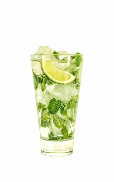 Álcool Coquetel Mojito Bebida Com Limão Hortelã Isolado Fundo Branco — Fotografia de Stock