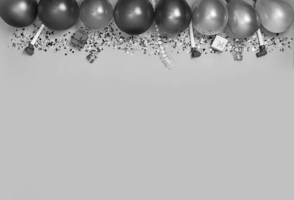 Черное Белое Плоский Лай Голубая Бумага Стримерами Подарочные Коробки Воздушные — стоковое фото