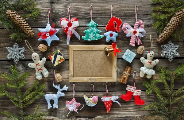 Frame 2019, Homemade Christmas speelgoed, kerstversiering, hout — Stockfoto