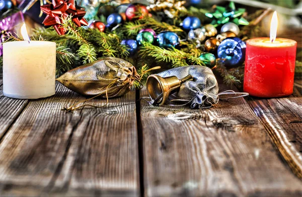 Regalos Navidad Cerca Del Árbol Navidad Decorado Campana Navidad Velas — Foto de Stock