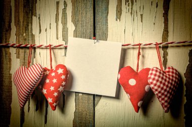 Sevgililer günü kartı. Sevgililer günü ve kalpleri ve kutlama için temiz bir sayfayla.