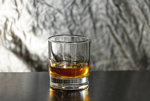 Stark Alkoholisches Getränk Aus Nächster Nähe Der Bar Cognac Bitter — Stockfoto