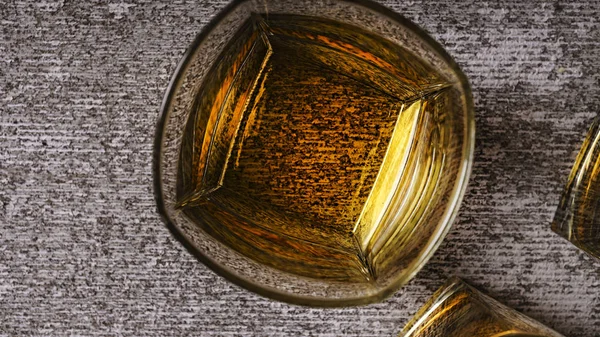 Whisky Vasos Sobre Fondo Piedra Gris — Foto de Stock