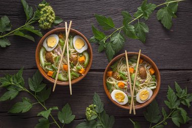 fo, ramen, vegan ramen, tofu, bok choy, kızartma karıştırın, miso udon, br