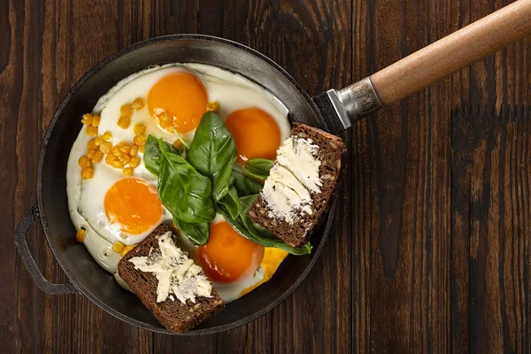 Eier, Käse, schlicht, veggie, Spinat-Omelette, Kaffee, Tellerziehen — Stockfoto