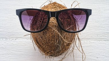 Hindistan cevizi, plaj, yaz, yaz arka plan, kum, sungla giyen