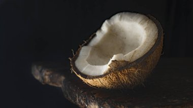 shutterstock, yarım kesilmiş hindistan cevizi, istock, yağ imagem, hindistan cevizi crea