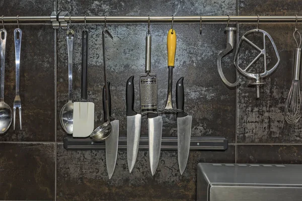 mutfak gereç leri tutucu, manyetik bıçak raf mutfak, paslanmaz çelik, mutfak gereç raf, mutfak bıçakları, mutfak bıçak tutucu, asmak, bıçak blok