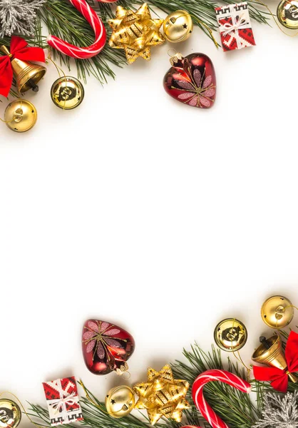 Cones de pinho, flat lay, caixas de presente, transparente, convites de Natal — Fotografia de Stock