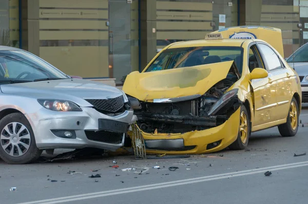 Twee auto's crashte — Stockfoto