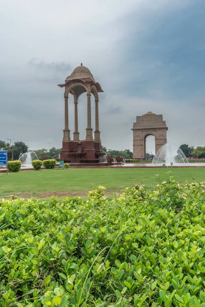 Indická brána a baldachýna v Dillí — Stock fotografie