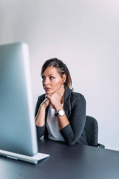 Serious Young Businesswoman Looking Computer Screen — Stock Photo, Image