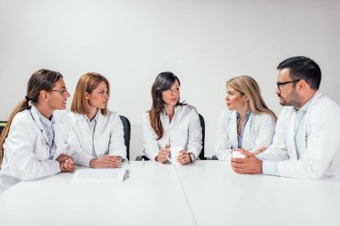 bir toplantı mı doktorlar.