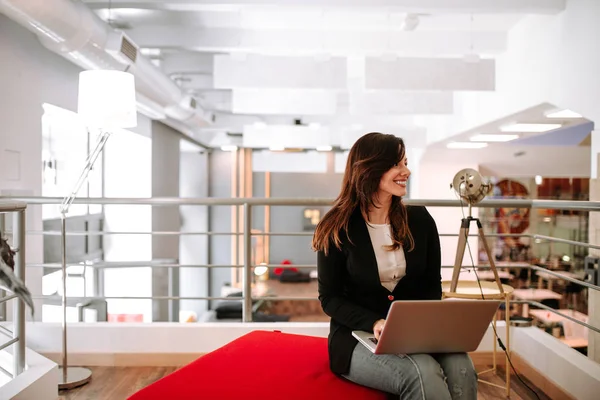 Successful Manager Sitting Laptop Looking Away — Stock Photo, Image